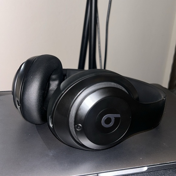 APPLE WIRELESS BEATS STUDIO PRO - Picture 2 of 5